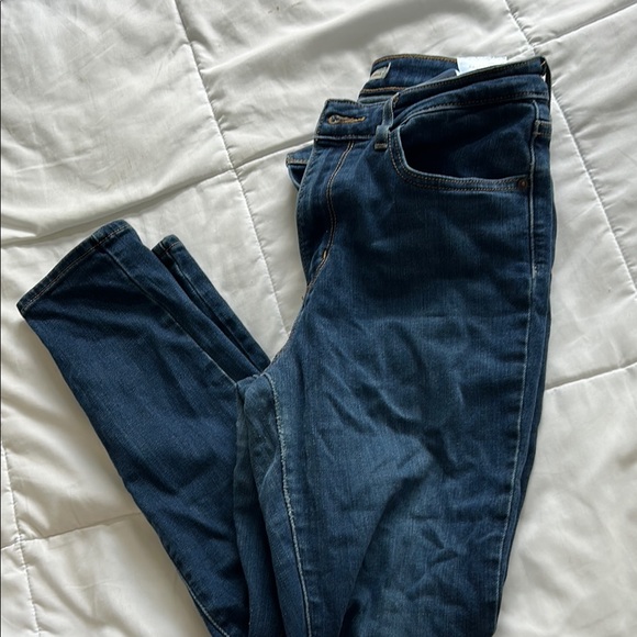 Levi's Classic High Rise Blue Denim Jeans - Picture 7 of 7